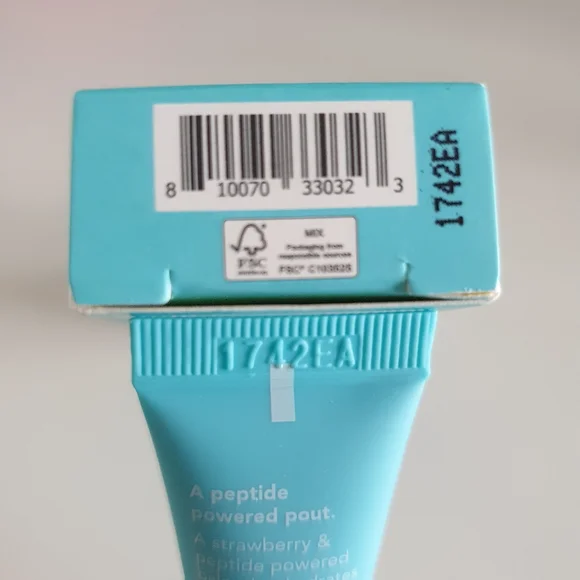 Tula Lip SOS Lip Treatment Balm in Strawberry Flush + Peptide, Prebiotic, Kiwi - Picture 5 of 6